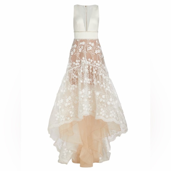 Bronx and Banco Fiona High-Low Lace Gown - Picture 1 of 4